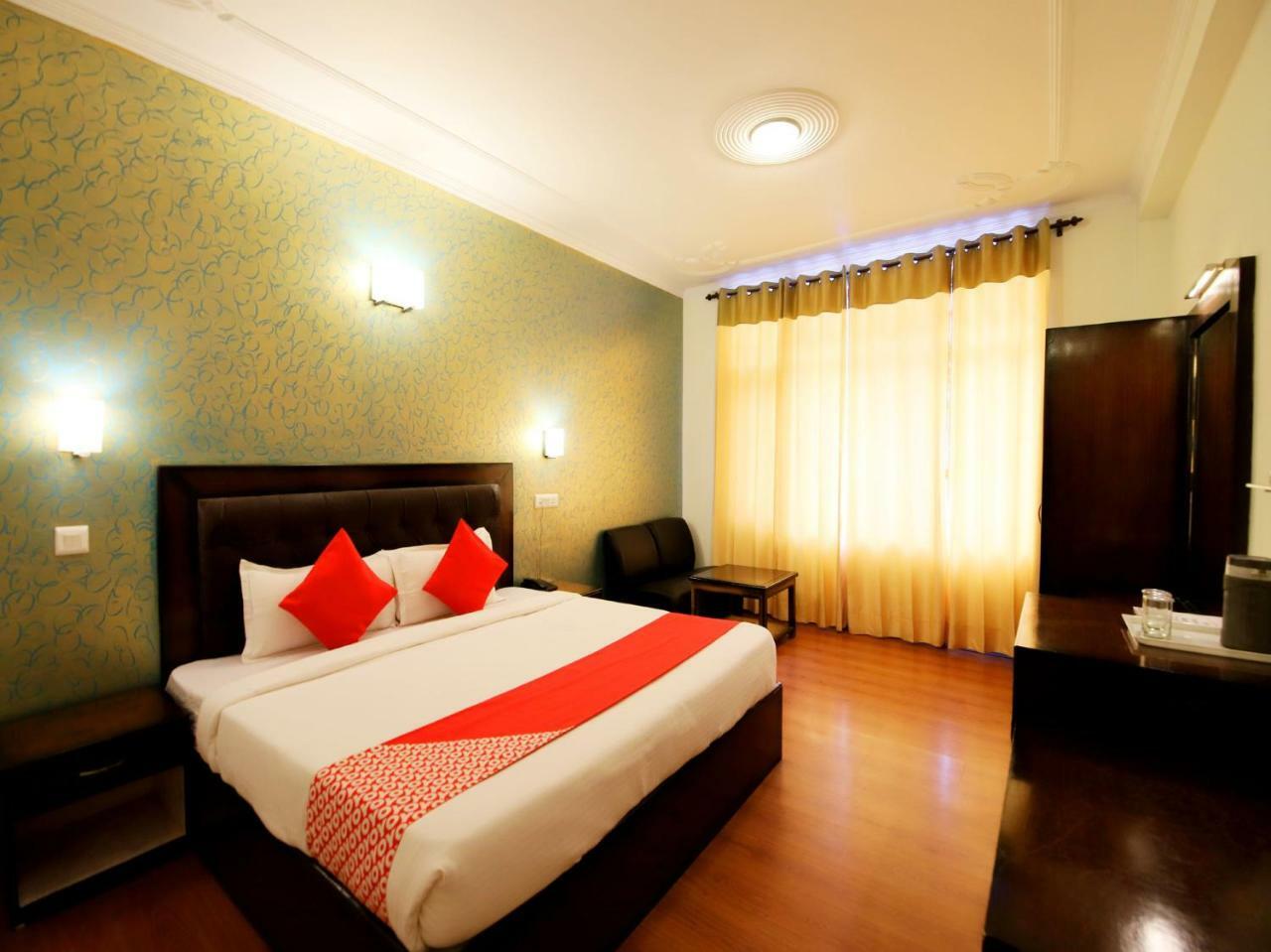 Отель Oyo 3146 Six Season Regency Jagatsukh Экстерьер фото